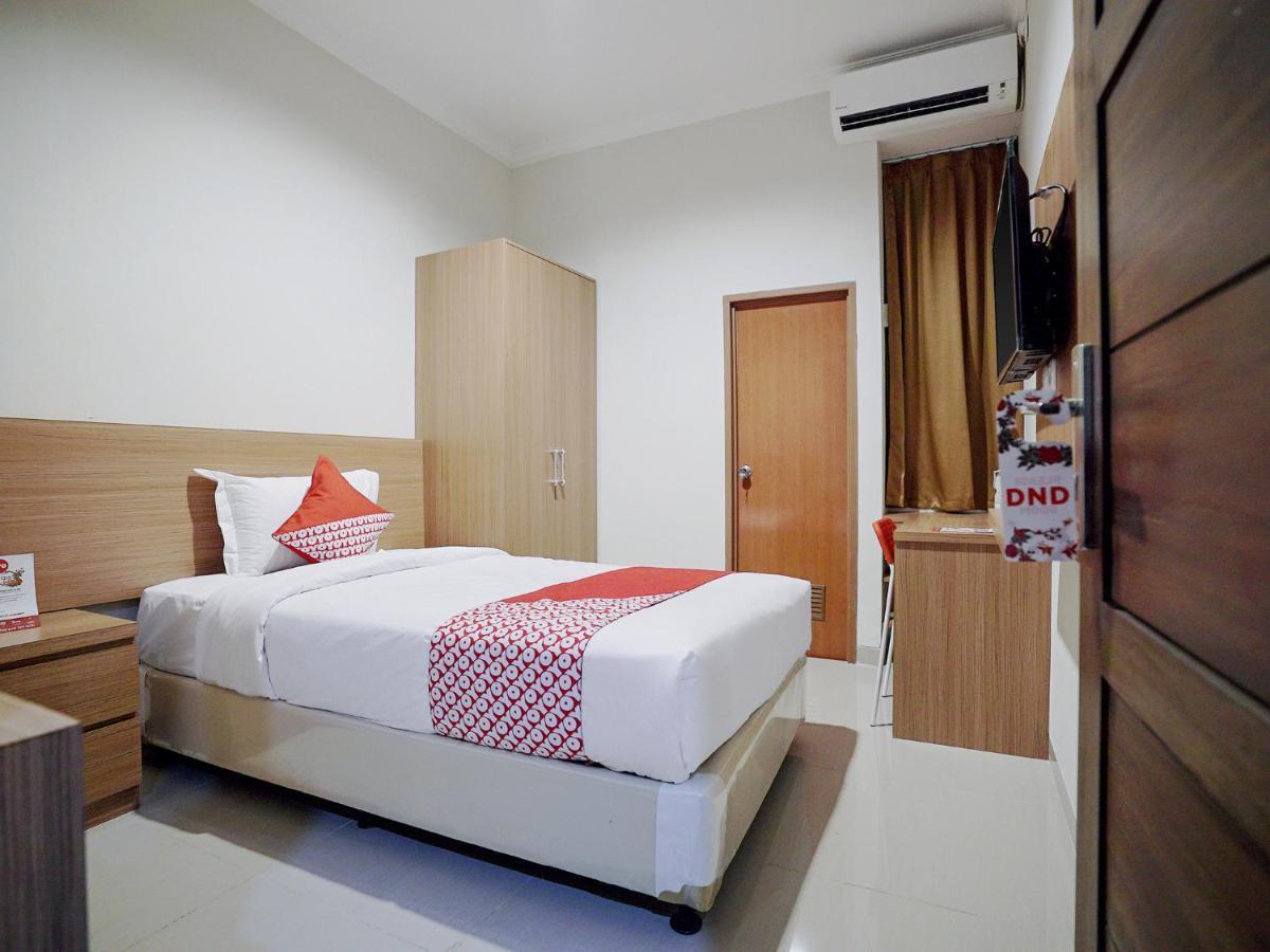 Oyo 415 The Kartini 8 Residence Jakarta Eksteriør billede
